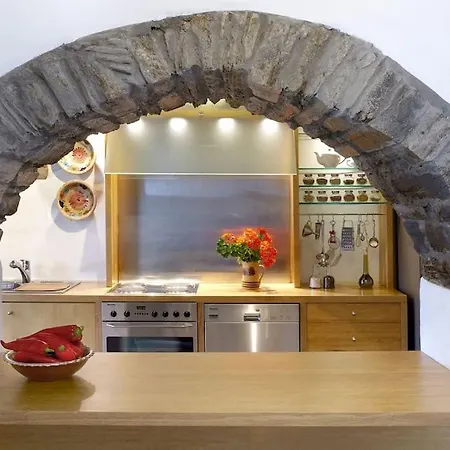 Elea, Traditional House With Pool In Tinos *